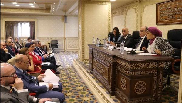 السيد باسل رحمي مع أعضاء لجنة المشروعات الصغيرة في مجلس النواب